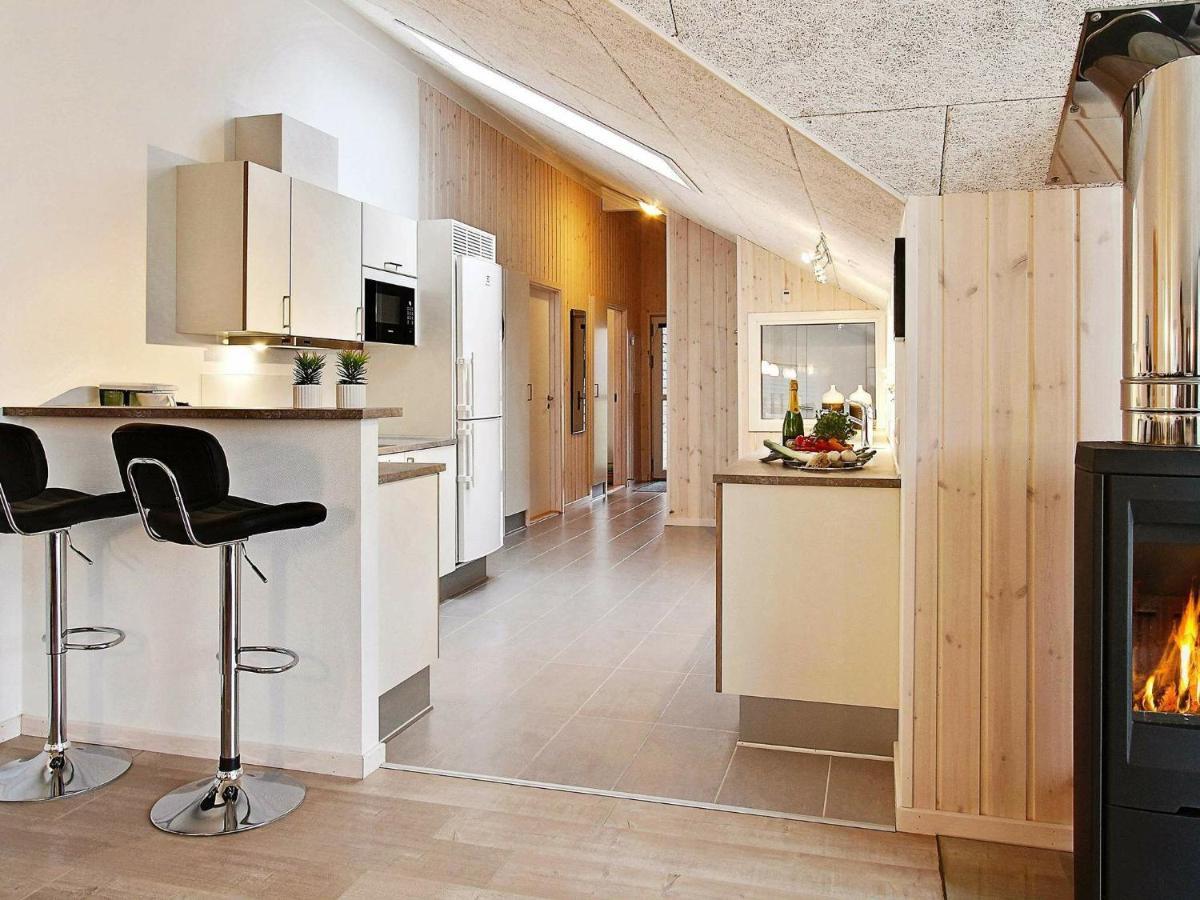 12 Person Holiday Home In Hasselberg 卡珀尔恩 外观 照片